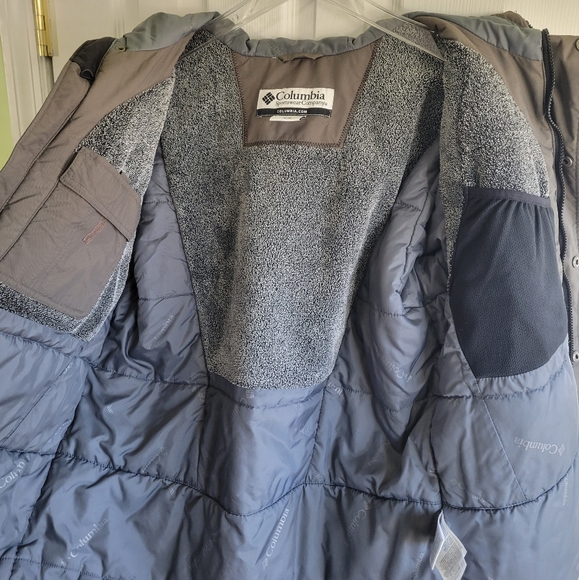 Men's Columbia Jacket - Picture 4 of 13